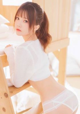 丰满大胸年轻寡妇